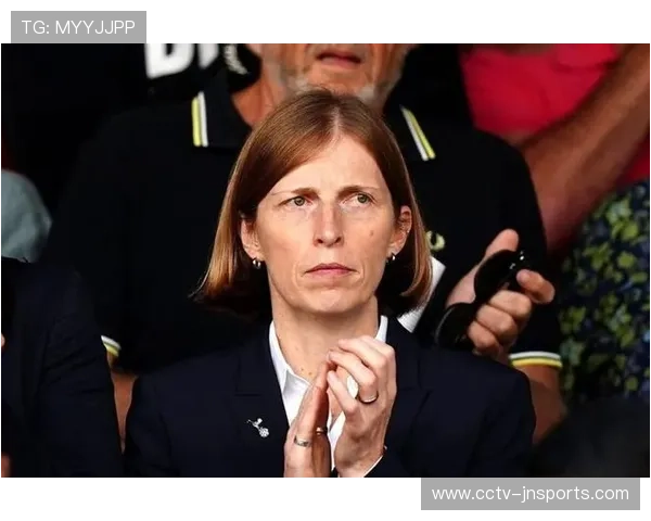 英超官方任命热刺足球主管丽贝卡担任首席足球官